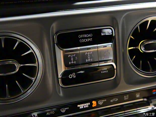 奔驰(进口) 奔驰G级 2025款 G 500 奔驰(进口) 奔驰G级 2025款 G 500