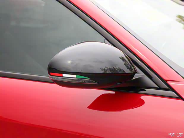 阿爾法·羅密歐 Giulia朱麗葉 2024款 2.0T 280HP Tributo Italiano 致敬傳奇版