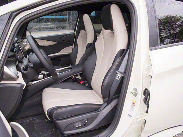 比亞迪 海豚 2024款 榮耀版 420km 時(shí)尚版