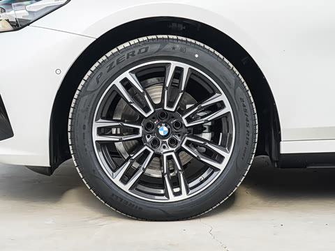 2025款 525Li M运动套装 2025款 525Li M运动套装