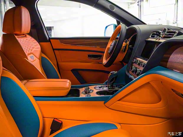 賓利 添越 2024款 4.0T V8 長(zhǎng)軸距MULLINER版