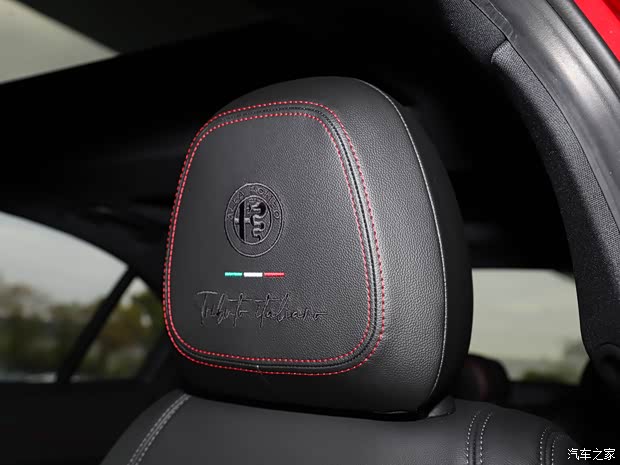 阿爾法·羅密歐 Giulia朱麗葉 2024款 2.0T 280HP Tributo Italiano 致敬傳奇版