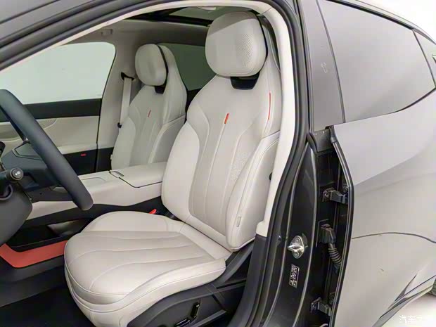 领克 领克07 2024款 EM-P 126长续航 Ultra 领克 领克07 2024款 EM-P 126长续航 Ultra