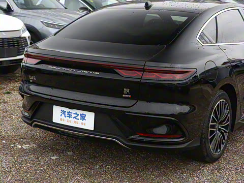 2025款 EV 智驾版 701KM激光雷达尊享型 2025款 EV 智驾版 701KM激光雷达尊享型