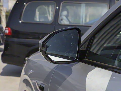 2025款 636Ultra智驾版 5座 2025款 636Ultra智驾版 5座