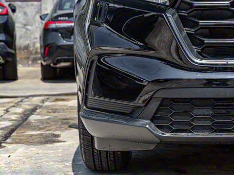 2024款 240TURBO 两驱锋尚版 5座 2024款 240TURBO 两驱锋尚版 5座