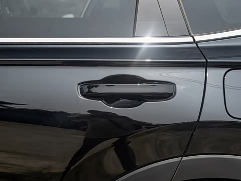 2024款 240TURBO 两驱锋尚版 5座 2024款 240TURBO 两驱锋尚版 5座