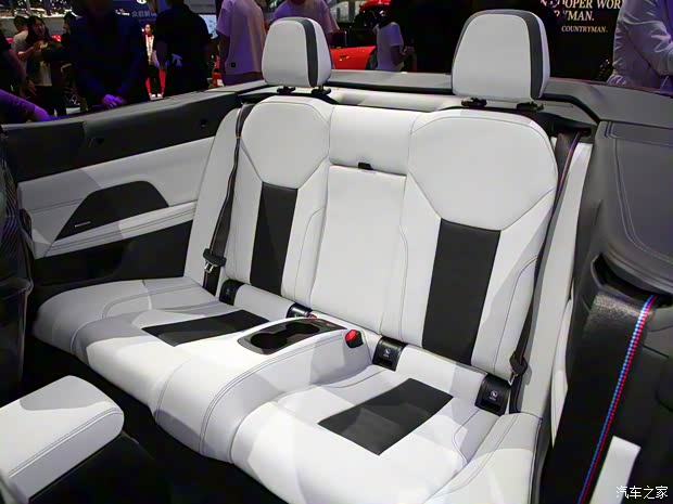 寶馬M 寶馬M4 2024款 M4敞篷轎跑車 M xDrive 雷霆版