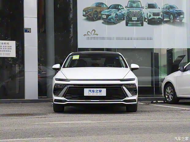 北京現(xiàn)代 索納塔 2024款 1.5T 低配版