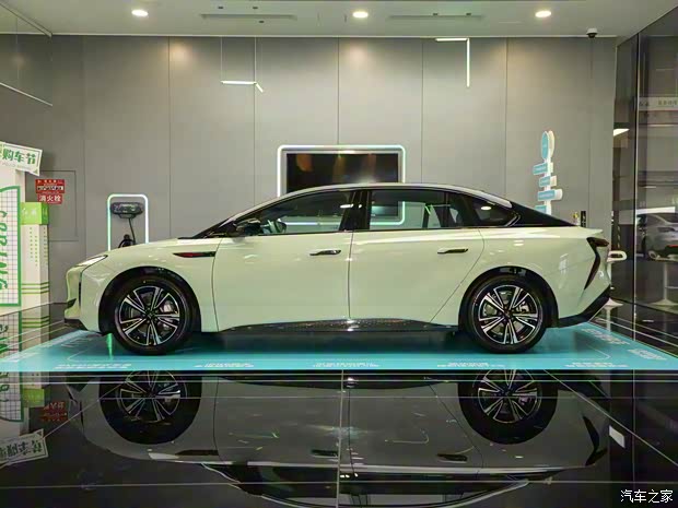 一汽红旗 红旗EH7 2024款 820 Pro 一汽红旗 红旗EH7 2024款 820 Pro