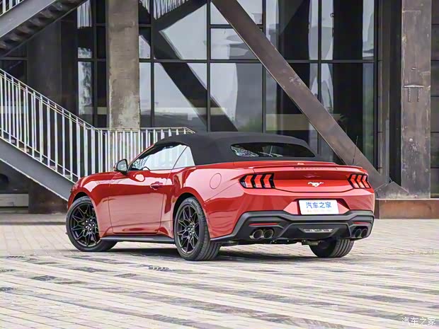 福特(进口) Mustang 2024款 2.3L EcoBoost 敞篷运动版