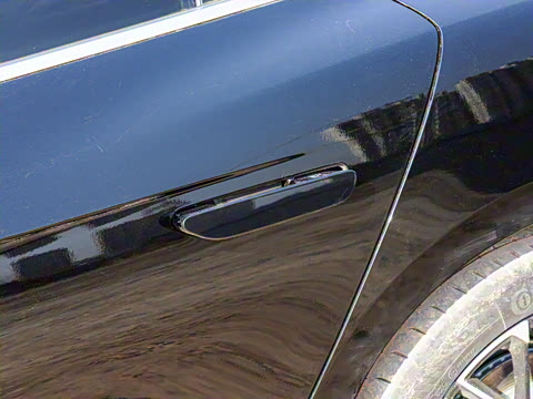 2025款 EV 智驾版 605KM尊荣型 2025款 EV 智驾版 605KM尊荣型