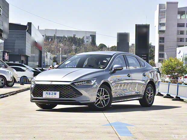 比亞迪 秦PLUS 2024款 榮耀版 DM-i 55KM超越型