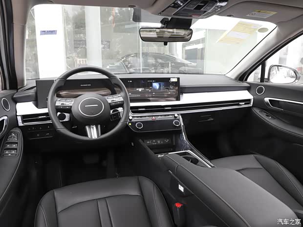 北京現(xiàn)代 索納塔 2024款 1.5T 低配版