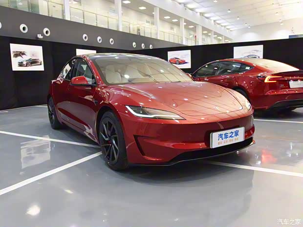 特斯拉中国 Model 3 2024款 高性能全轮驱动版 特斯拉中国 Model 3 2024款 高性能全轮驱动版