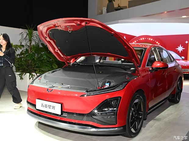 上汽通用五菱 五菱星光 2024款 共创版 510 进阶型 上汽通用五菱 五菱星光 2024款 共创版 510 进阶型