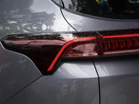 2025款 冠军版 1.5T DCT冠军MAX+ 5座 2025款 冠军版 1.5T DCT冠军MAX+ 5座