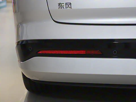 2025款 636Ultra纯电版 6座 2025款 636Ultra纯电版 6座