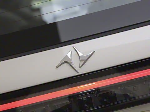 2025款 636Ultra纯电版 6座 2025款 636Ultra纯电版 6座