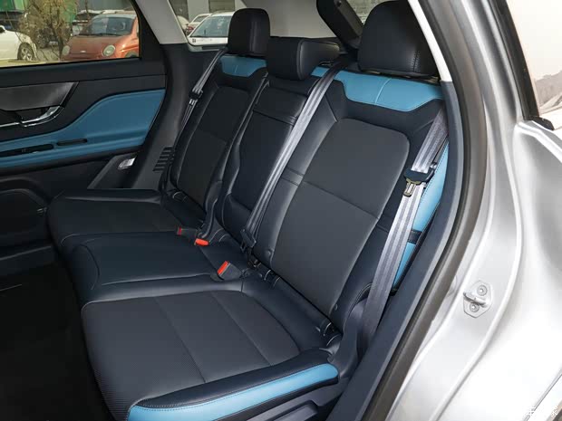 长安林肯 冒险家 2024款 1.5T 两驱尊享版 长安林肯 冒险家 2024款 1.5T 两驱尊享版