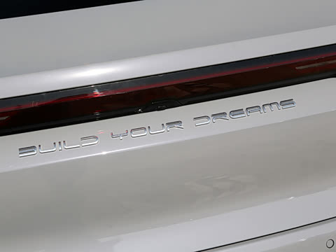 2025款 EV 智驾版 506KM尊贵型 2025款 EV 智驾版 506KM尊贵型