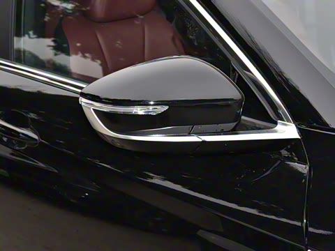 2025款 冠军版 1.5T DCT冠军MAX+ 5座 2025款 冠军版 1.5T DCT冠军MAX+ 5座