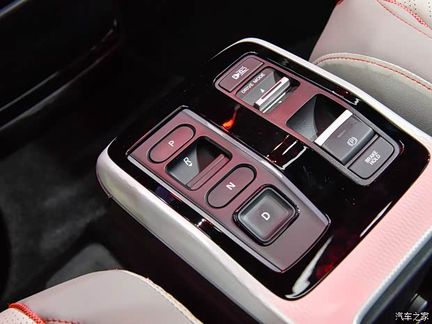 东风本田 猎光e:NS2 2024款 炫光版 东风本田 猎光e:NS2 2024款 炫光版