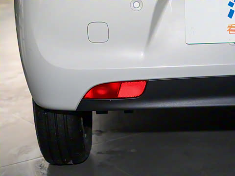 2025款 四门版 臻享+款 2025款 四门版 臻享+款