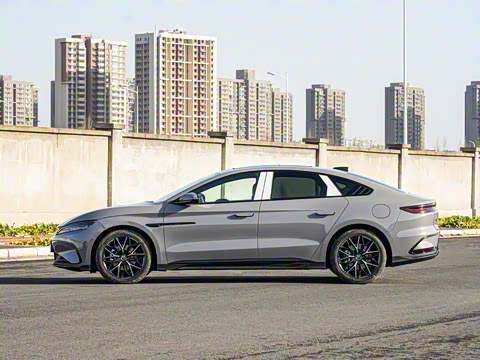 2025款 DM-i 智驾版 125KM尊贵型 2025款 DM-i 智驾版 125KM尊贵型