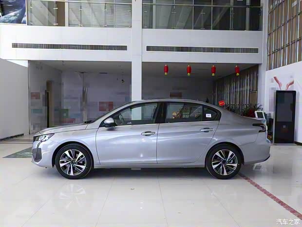 東風(fēng)標(biāo)致 標(biāo)致408 2024款 360THP 龘龘款 拉圖版