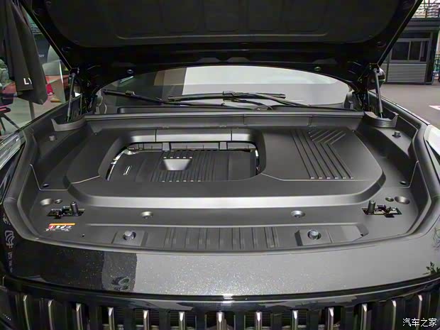 領(lǐng)克 領(lǐng)克09新能源 2024款 2.0TD EM-P HALO 六座