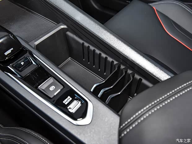 吉利汽车 缤瑞 2024款 缤瑞COOL 1.5T DCT龙腾版 吉利汽车 缤瑞 2024款 缤瑞COOL 1.5T DCT龙腾版