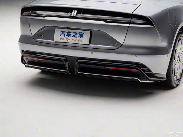 仰望 仰望U7 2024款 高配版