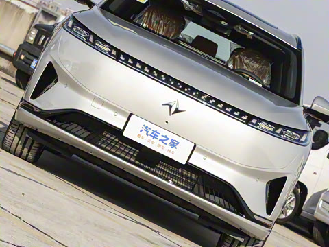 2025款 210Max增程版 5座 2025款 210Max增程版 5座