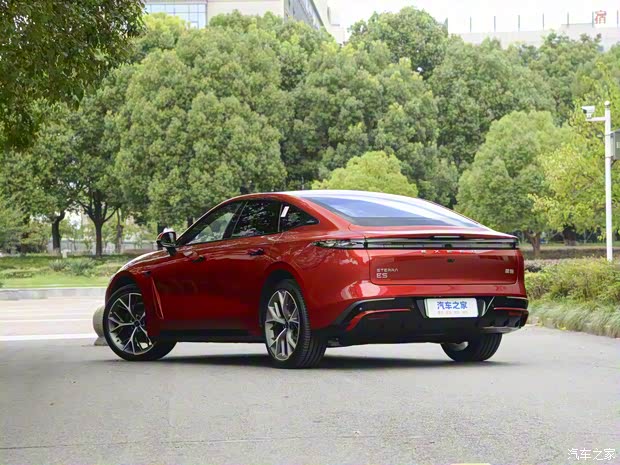 星途 星纪元 ES 2025款 Ultra旗舰 100kWh 星途 星纪元 ES 2025款 Ultra旗舰 100kWh