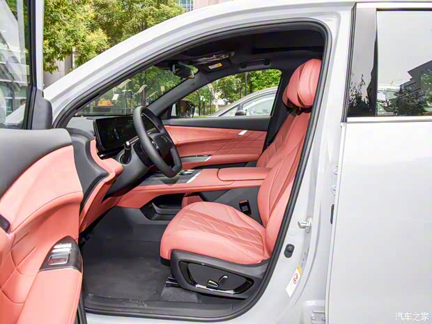 长安汽车 长安CS75 PLUS 2025款 第四代 1.5T 试装车 长安汽车 长安CS75 PLUS 2025款 第四代 1.5T 试装车