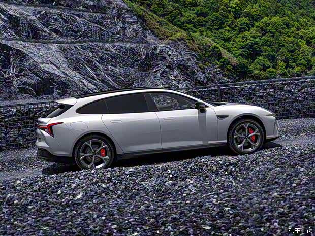 合眾汽車 哪吒S獵裝 2024款 純電 640 AWD MAX