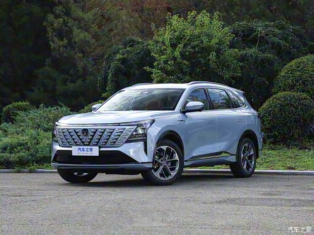 長(zhǎng)安汽車 長(zhǎng)安CS75 PLUS 2025款 第四代 1.5T 旗艦型