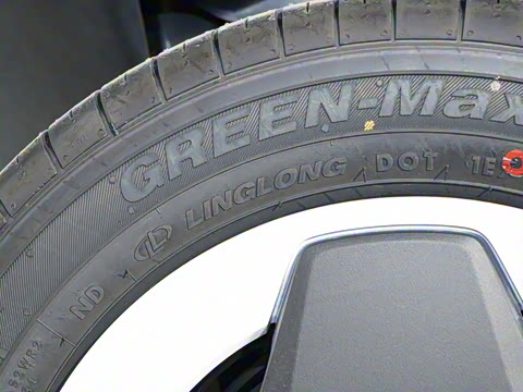 2024款 第三代 215km 青春版 2024款 第三代 215km 青春版