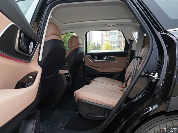 奇瑞汽车 瑞虎8 L 2024款 2.0T 两驱豪华版 7座 奇瑞汽车 瑞虎8 L 2024款 2.0T 两驱豪华版 7座