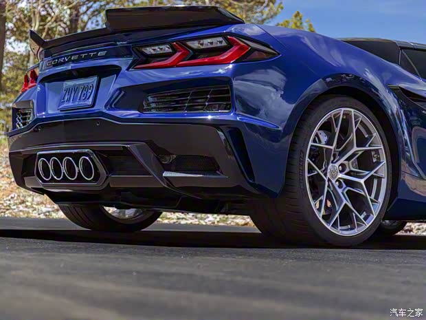 通用汽车 科尔维特 2025款 ZR1 Convertible 通用汽车 科尔维特 2025款 ZR1 Convertible
