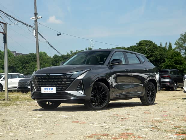 长安汽车 长安UNI-Z新能源 2024款 蓝鲸智电iDD 125km 领先型 长安汽车 长安UNI-Z新能源 2024款 蓝鲸智电iDD 125km 领先型