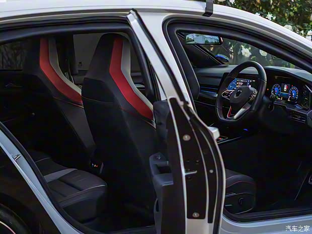 大眾(進(jìn)口) 高爾夫(進(jìn)口) 2024款 GTI Armored