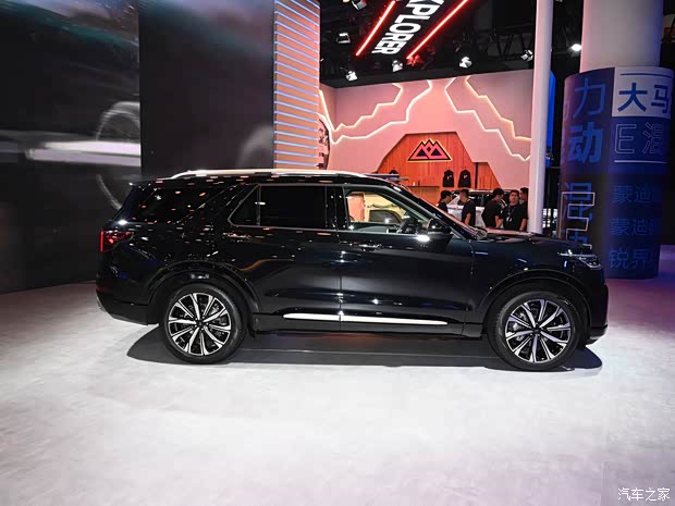 长安福特 探险者 2024款 EcoBoost 285 四驱高配版