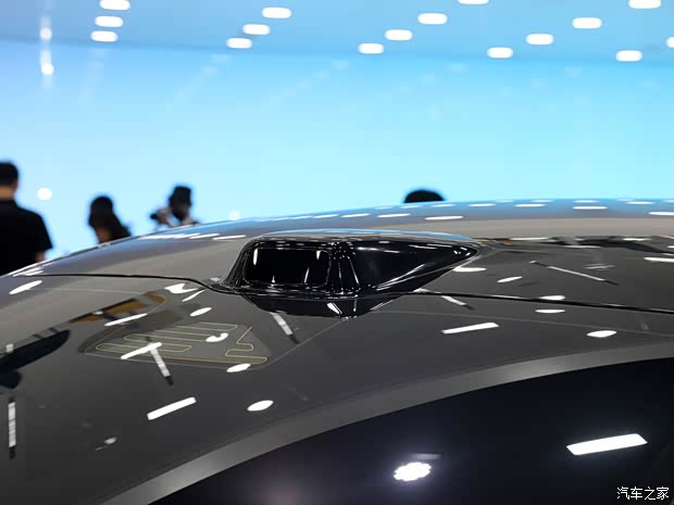 LUXEED 智界 智界R7 2024款 四驅基本型