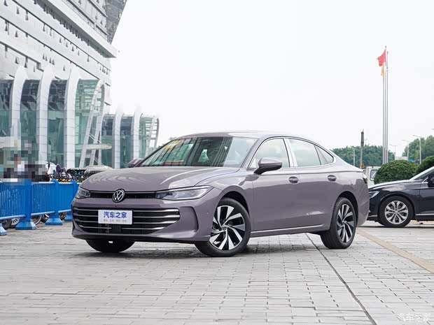 上汽大众 帕萨特 2025款 Pro 380TSI 行政版 上汽大众 帕萨特 2025款 Pro 380TSI 行政版