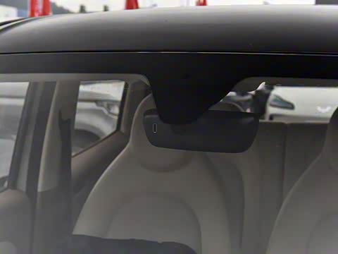 2025款 四门版 臻享+款 2025款 四门版 臻享+款