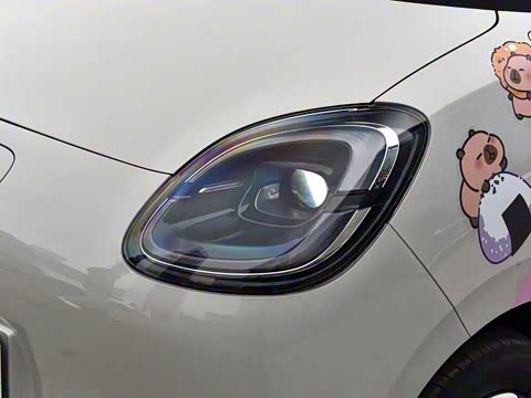 2025款 四门版 臻享+款 2025款 四门版 臻享+款