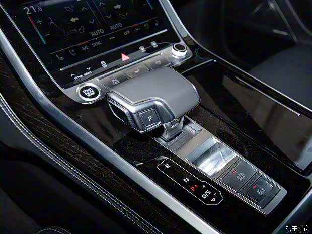 奧迪(進(jìn)口) 奧迪Q8 2024款 55 TFSI 