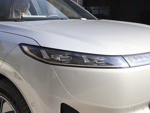 2025款 636Max纯电版 5座 2025款 636Max纯电版 5座